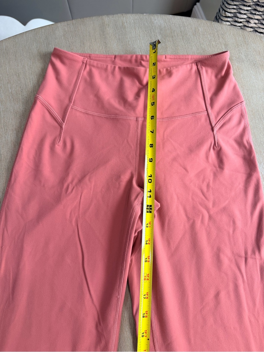 Lululemon Women's Coral Flare Yoga Pants 8 - Picture 4 of 11